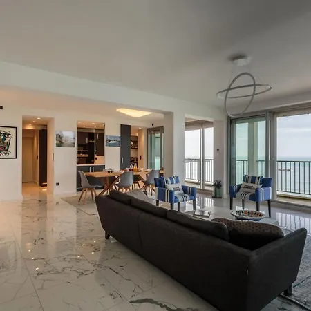 Calypso Keyweek Apartment With Amazing Sea View In Biarritz アパート *